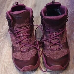 Keen Women's Athletic Shoes - Maroon